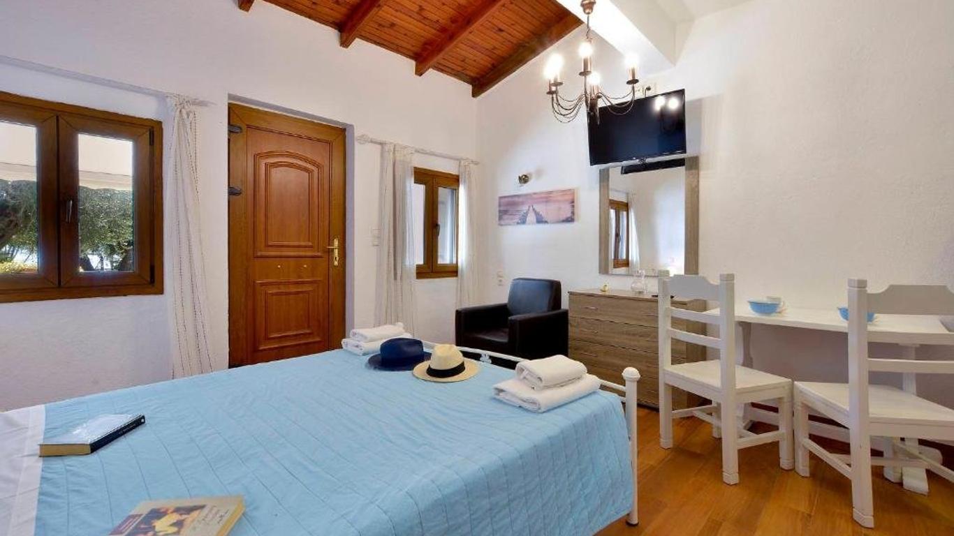 Renata Rooms & Studios