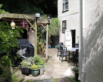 Lammas Park House - Dawlish - Patio