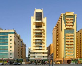 Marmara Hotel Apartments - Dubai - Building
