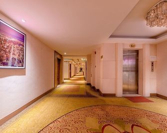 Lavande Hotel Guangzhou Baiyun International Airport - Canton - Corridoio