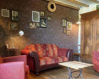 Cosy holiday house in the midst of tranquility of the Morvan natural parc - Arleuf - Lounge