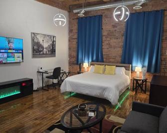 Detroit Harbor Loft - Detroit