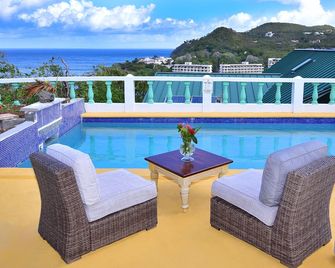 Villa Gina Beachfront Villa - Gros Islet - Pool