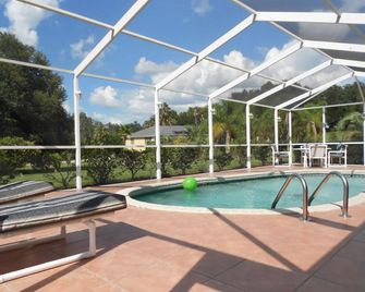 Van Der Valk Golf Resort Inverness - Inverness - Pool