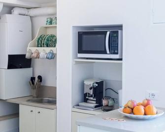 Suite Dantè - Typical Apulian Rooms - Cisternino - Cocina