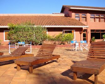 Marcopolo Suites Iguazu - פוארטו איגואזו - פטיו