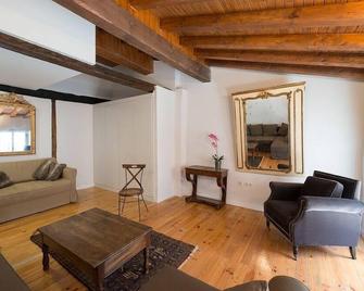 A Flavour For The Historical Spanish Setting - Pampeluna - Pokój dzienny