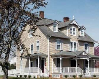 Armistead House - Williamsburg - Building