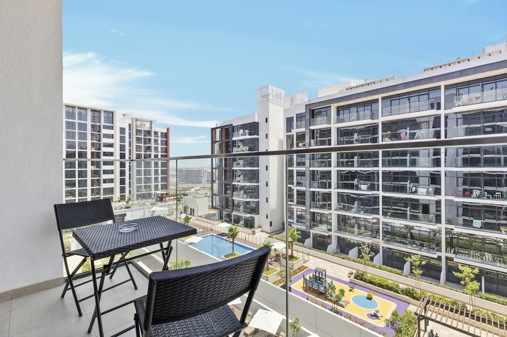 Waves - Azizi Riviera Building 25 Cozy Studio With Balcony - Dubai - Balkon