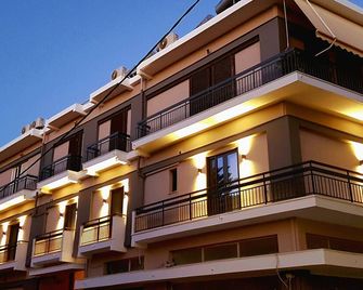 K-35 No2 - Vacation or businnes at the most convenient point of the city center! - Prévéza - Bâtiment