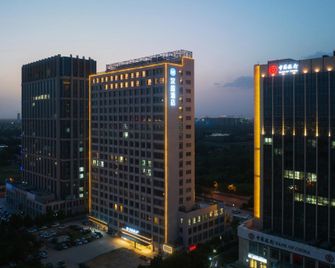 HanTing Hotel (Cangzhou Convention and Exhibition Center) - Cangzhou - Building