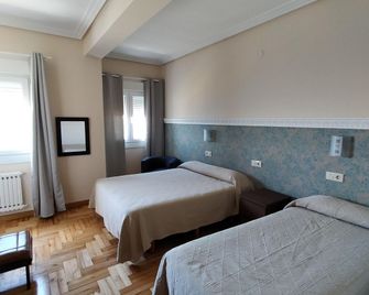 Hotel Rompeolas - Baiona