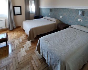Hotel Rompeolas - Bayona