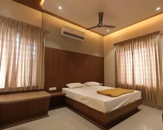 Vivaaha Mahal, Palani - Palani - Bedroom