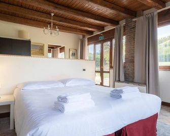 La Quercia - Bolognarooms - Sasso Marconi - Camera da letto