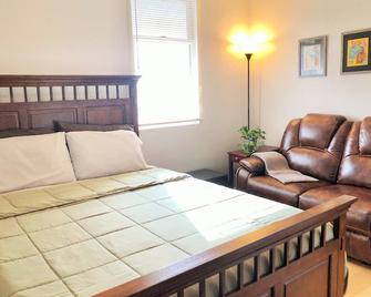 Historic Bamberger Station #6 - North Salt Lake - Bedroom