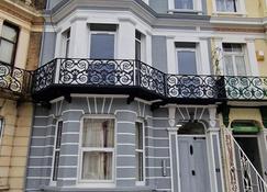 Sea View Stay 17 Princes Road - Great Yarmouth - Building