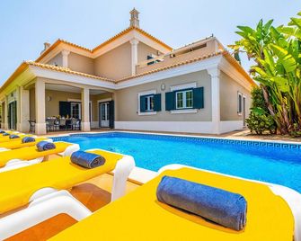 Holiday Home Albufeira Near Beaches Pool - Albufeira - Piscina