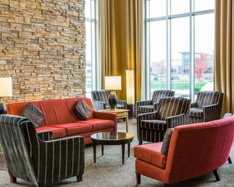 Cambria Hotel Appleton - Appleton - Sala de estar