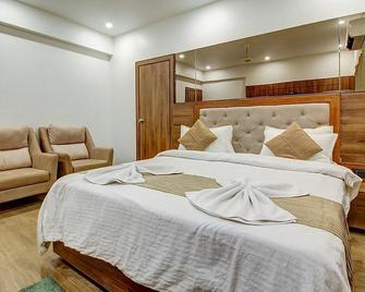 Hotel Evershine - Rajkot - Bedroom