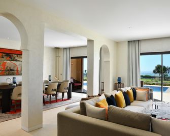 Hilton Taghazout Bay Beach Resort & Spa - Taghazout - Living room
