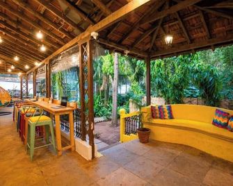 Gostops Lite Goa, Calangute - Calangute - Patio