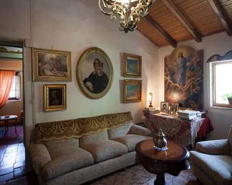 Al Museo - Perino - Sala de estar