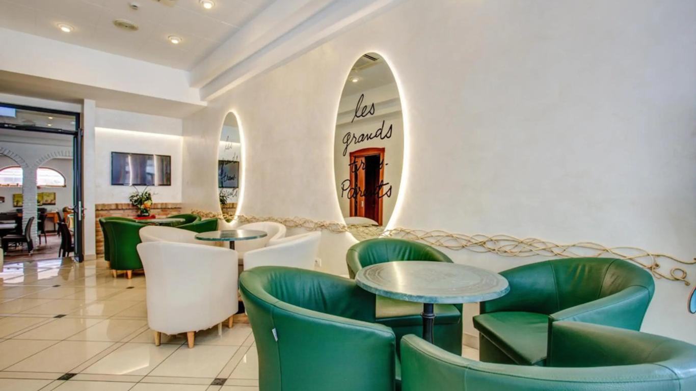 Ancora Hotel & Residence