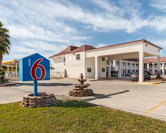 Motel 6 San Marcos - Tx - North - San Marcos - Edificio