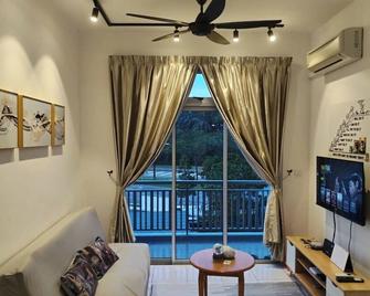 Camellia Residence ForestView Seri Austin Johor Bahru Near Eco Palladium by Harmony Homestay - Johor Bahru - Living room