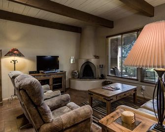 Artist Road #30 - Santa Fe - Living room