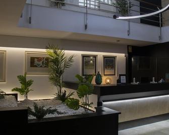 Hotel Alda Orzán - א קורונה - דלפק קבלה