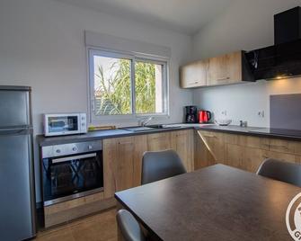 Modern Cottage Between Cholet and Nantes with Terrace and Pond - Sèvremoine - Kitchen