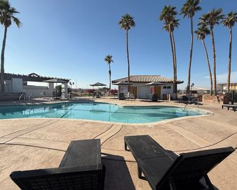 Travelodge by Wyndham Imperial/El Centro - Imperial - Uima-allas