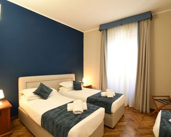Hotel Cavour - רפאלו - חדר שינה