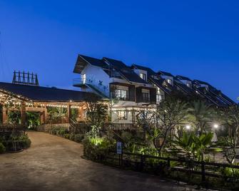 Hami Garden - Authentic & Natural Resort - Buon Ma Thuot - Building
