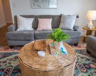 239 Center Place - Salt Lake City - Living room