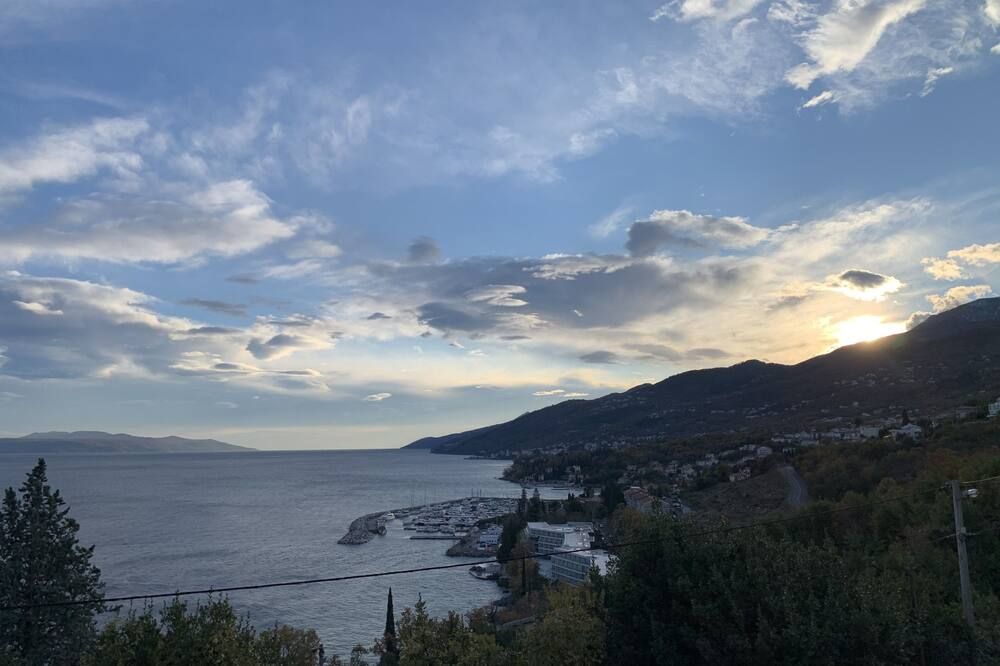 App for 2 1 with breathtaking sea views, BBQ - אופטייה - נוף חיצוני