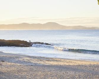 Horseshoe Bay Holiday Park - South West Rocks - Beach