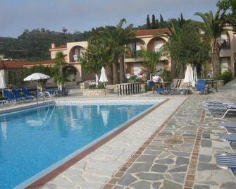 Daniel Hotel - Kalamaki - Pool