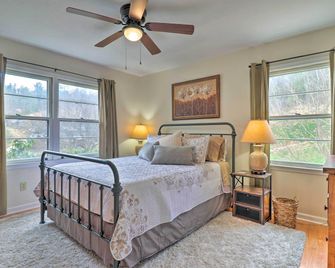 Fire Pit and Game Room Family Home in Marshall - Marshall