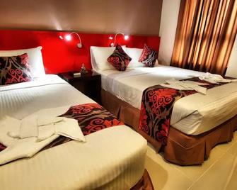 Big Daddy Hotel and Convention Center - Butuan - Bedroom