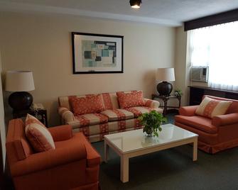 Apart-Hotel Suites Reforma - Guatemala City - Living room