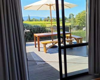 Cosy cottage close to all the Tasman Region attractions - Tasman - Balcone