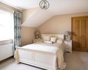 Drum Manor - Hillsborough - Bedroom