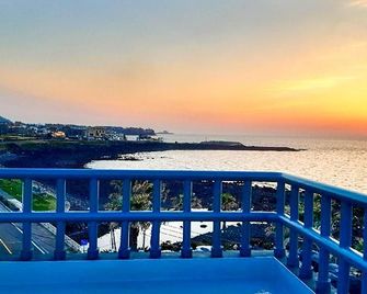 Jeju Island Love - Jeju City - Balcony
