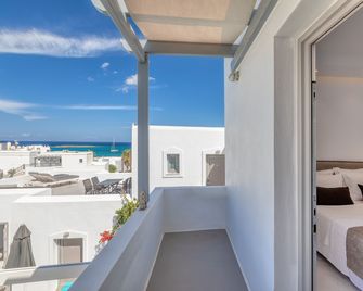 Lilly Residence-All Sea View Suites | Adults Only - Naousa