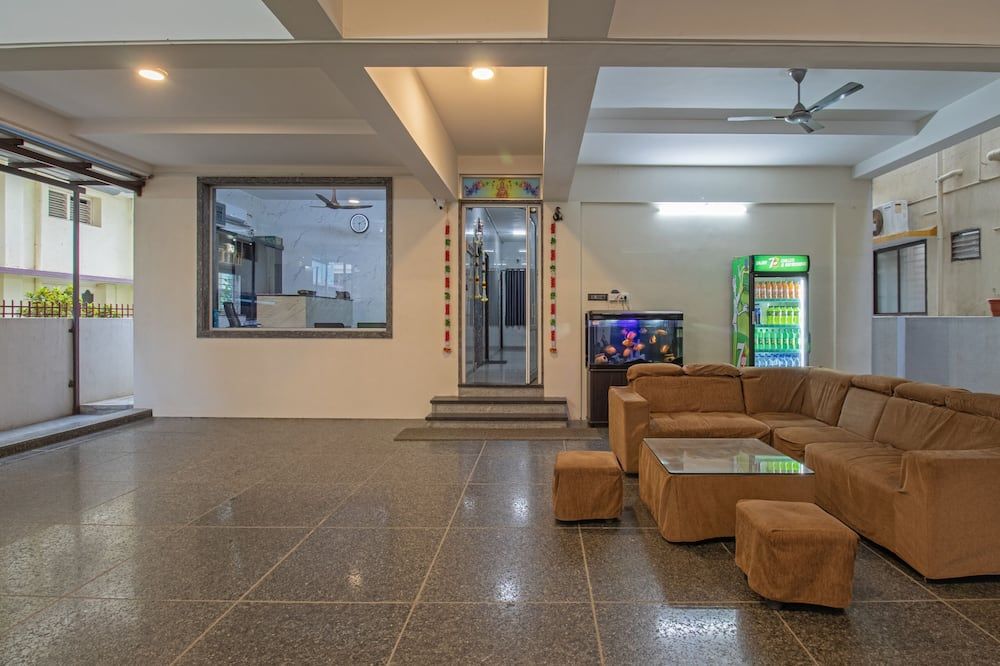 Treebo Pranav Park - Vellore - Lobby