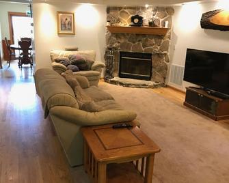Tennessee Mountian Side Home - Rocky Top - Sala de estar