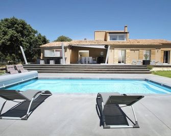 Gîte de L'olivier Drôme Provençale à Proximité du Château de Grignan - Grignan - Piscine